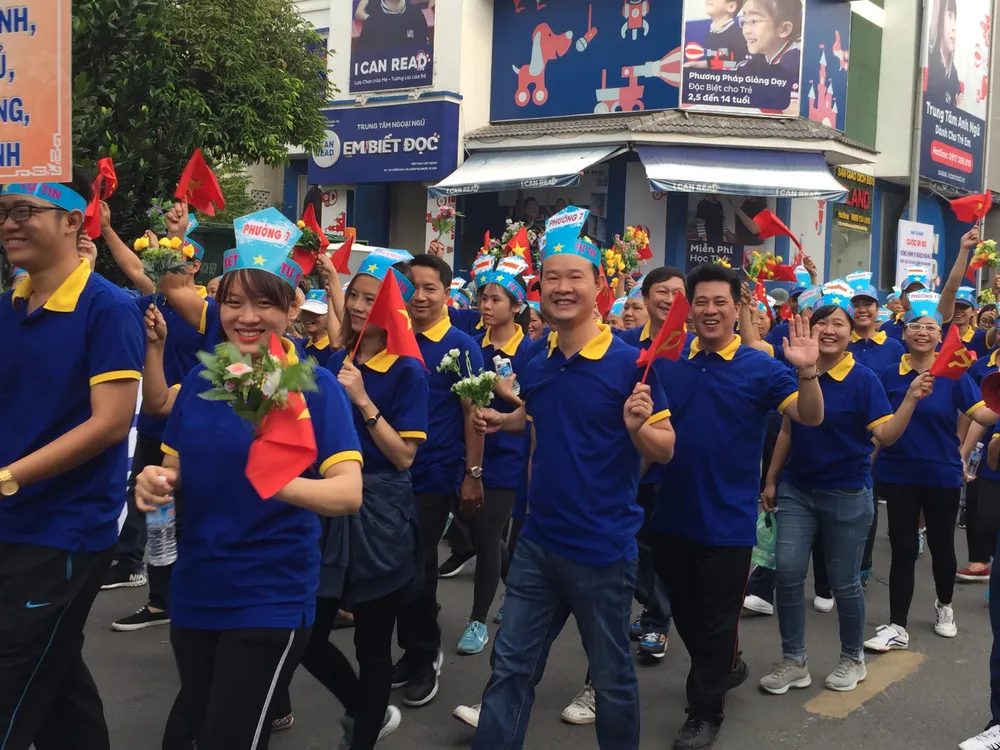 4.000 người đi bộ ủng hộ hơn 6,8 tỷ đồng chăm lo người nghèo ảnh 3