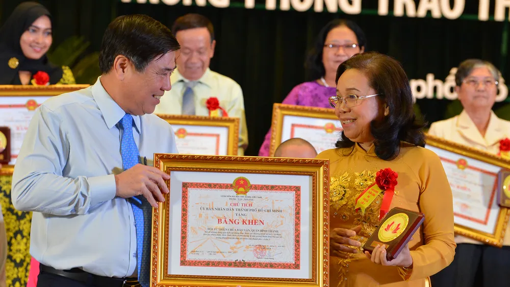 TPHCM tôn vinh 96 gương “Thầm lặng mà cao cả” ảnh 2