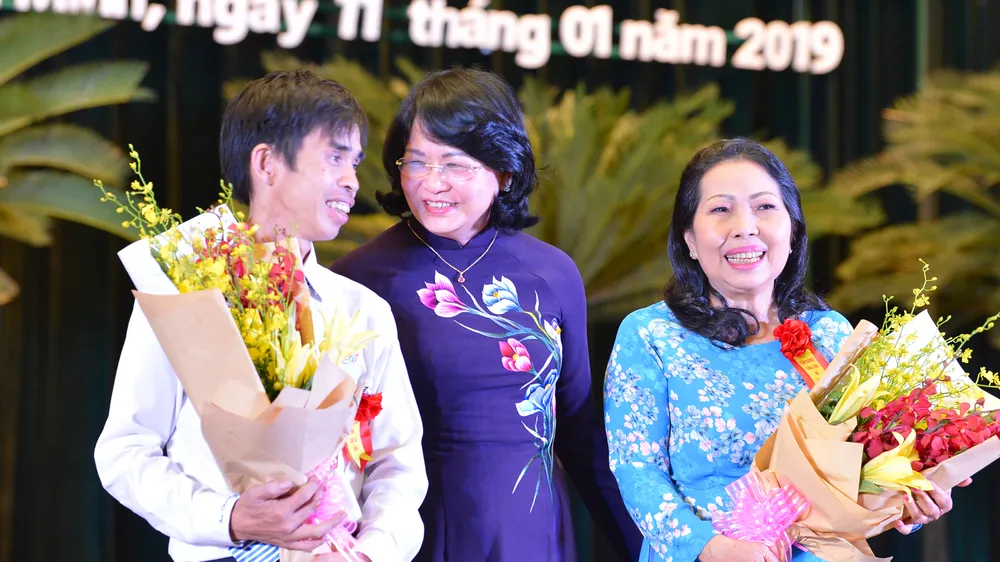 TPHCM tôn vinh 96 gương “Thầm lặng mà cao cả” ảnh 1