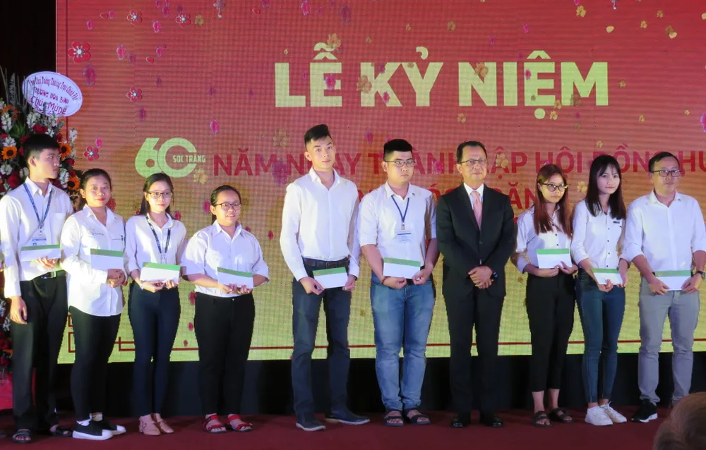 Tặng 550 chiếc xe đạp cho học sinh nghèo tỉnh Sóc Trăng ảnh 1