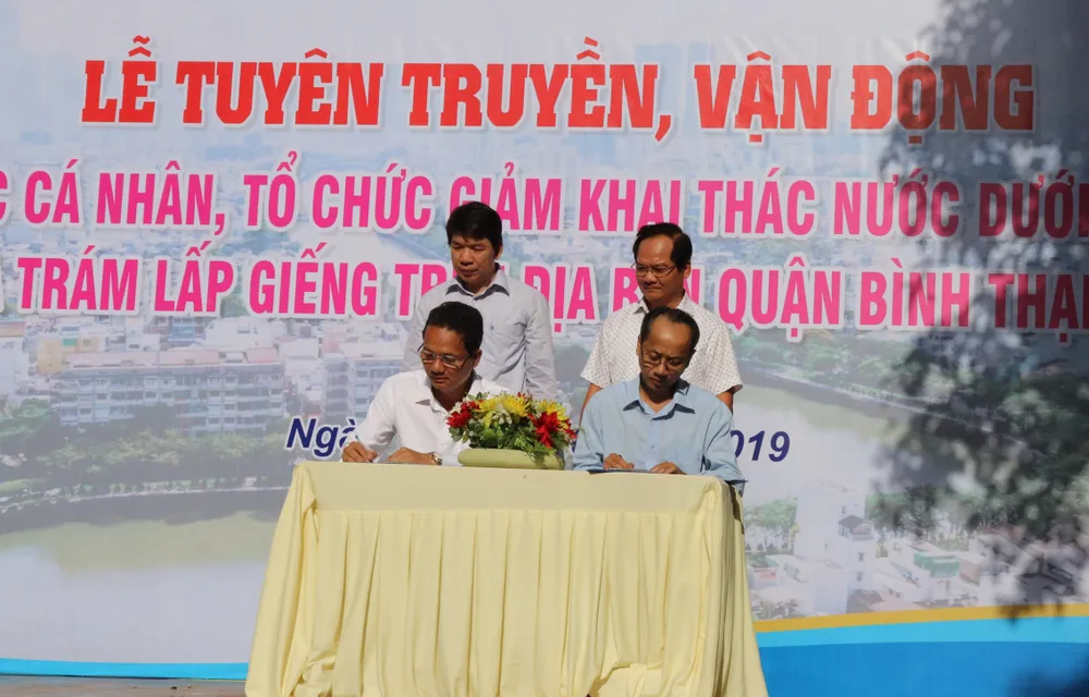 Trám lấp giếng khoan để giảm khai thác nước dưới đất ảnh 1