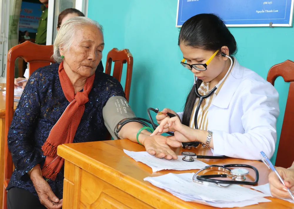 Ngày hội “Vì nhân dân phục vụ” tại huyện Cần Giờ ảnh 1