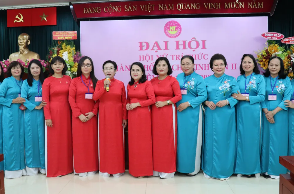 Phát huy vị thế của phụ nữ trong thời đại mới ảnh 4