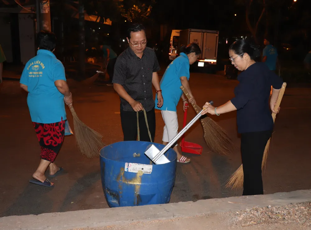 Ra quân dọn vệ sinh trên địa bàn dân cư  ​ ảnh 5