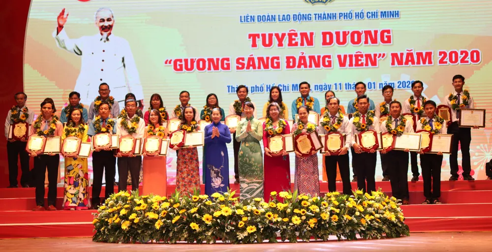 Tuyên dương 90 gương đảng viên cán bộ công đoàn cơ sở ảnh 3