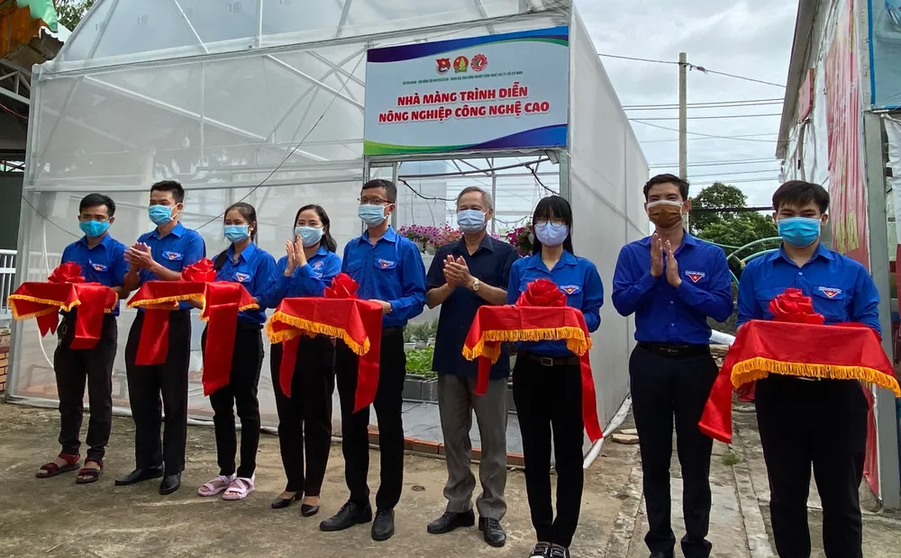 Khánh thành nhiều công trình ý nghĩa tại các huyện ngoại thành ảnh 1