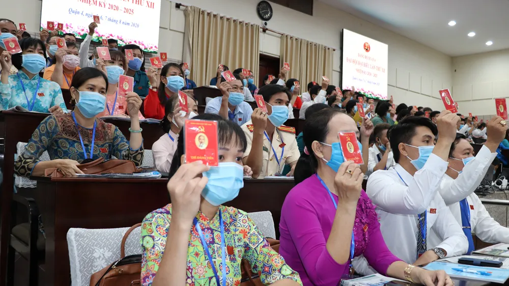 Quận 4 tập trung di dời, tái định cư cho người dân có nhà trên kênh rạch ảnh 4