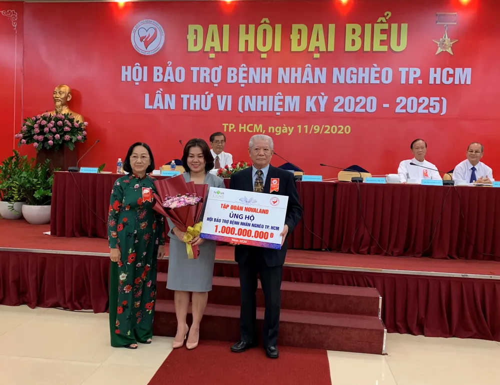 Nhân niềm vui, hạnh phúc cho bệnh nhân nghèo  ​ ảnh 5