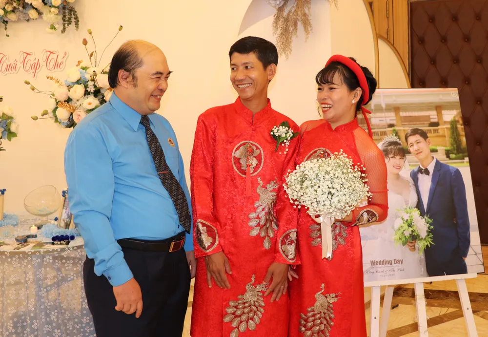 Lễ cưới tập thể của công nhân khó khăn ảnh 3