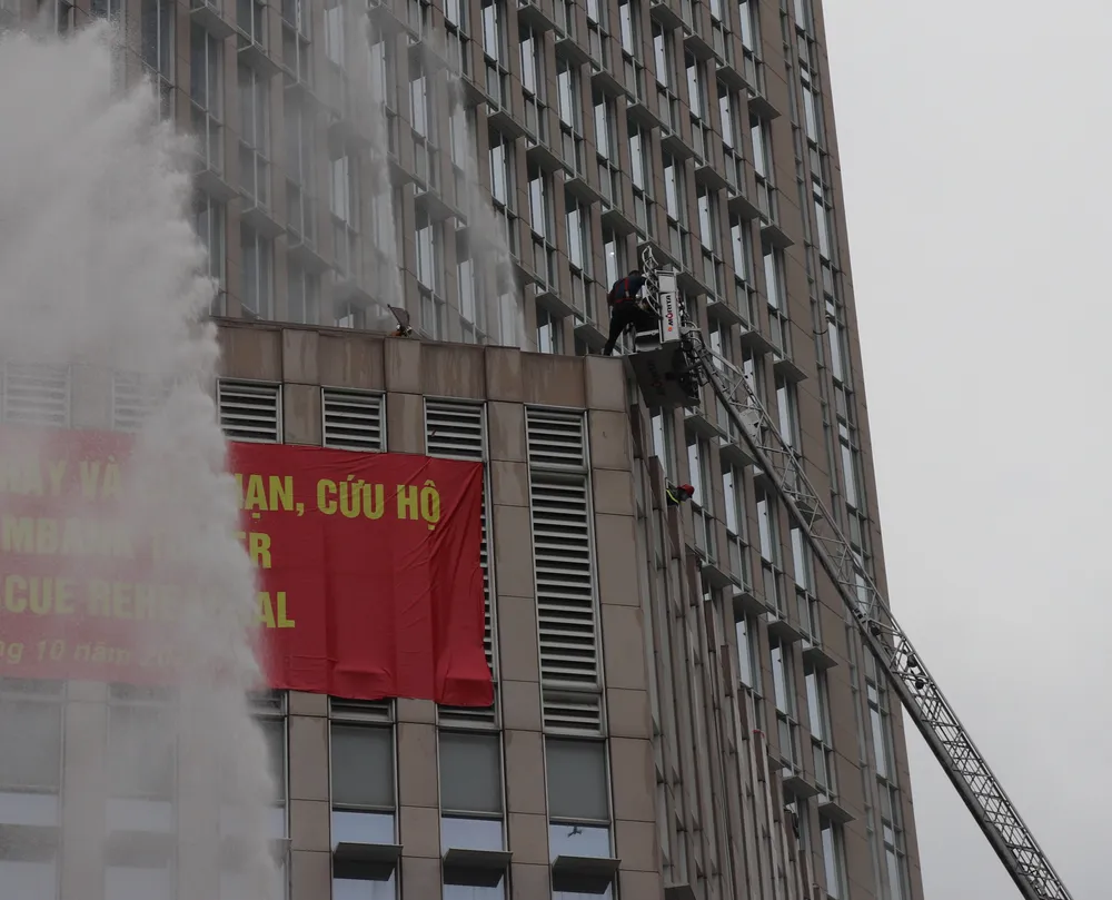 Hơn 2.350 người diễn tập chữa cháy tại tòa nhà cao tầng ảnh 3