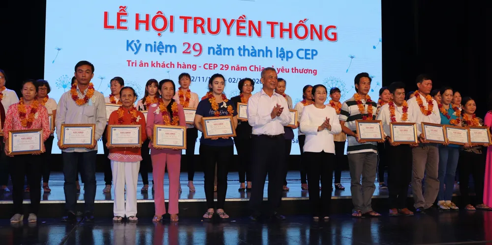 Gần 4,5 triệu công nhân, lao động thoát nghèo từ vay vốn CEP ảnh 2