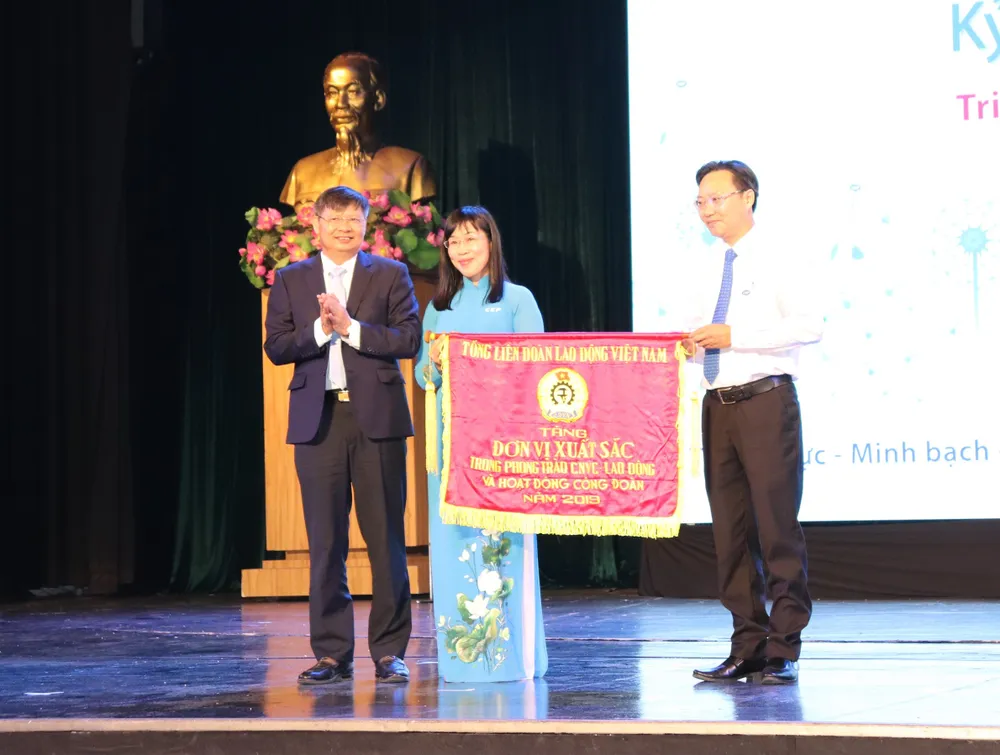 Gần 4,5 triệu công nhân, lao động thoát nghèo từ vay vốn CEP ảnh 3