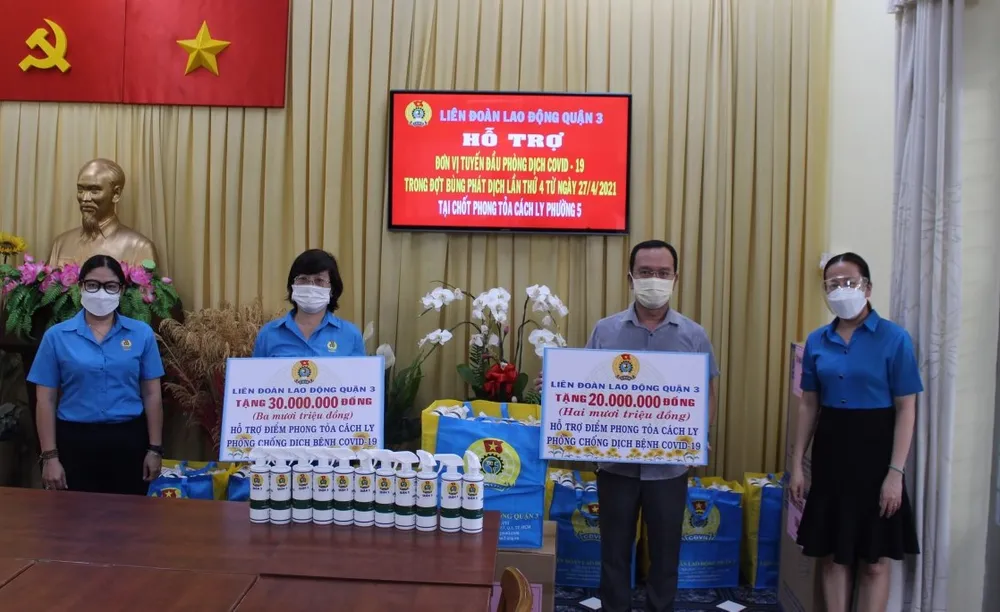 Gần 100 chuyến xe yêu thương hỗ trợ lực lượng phòng, chống dịch Covid-19 ảnh 3