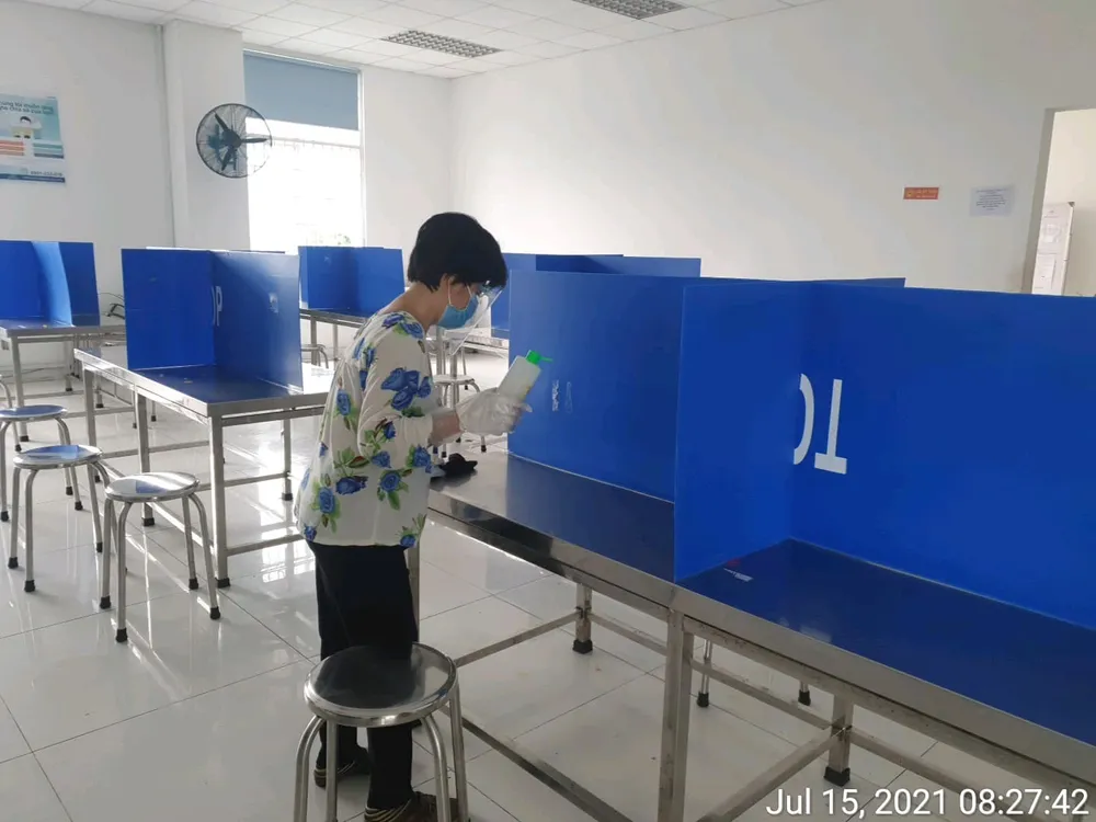 Nhiều doanh nghiệp sản xuất tại TPHCM nỗ lực bảo đảm “3 tại chỗ“ ảnh 1