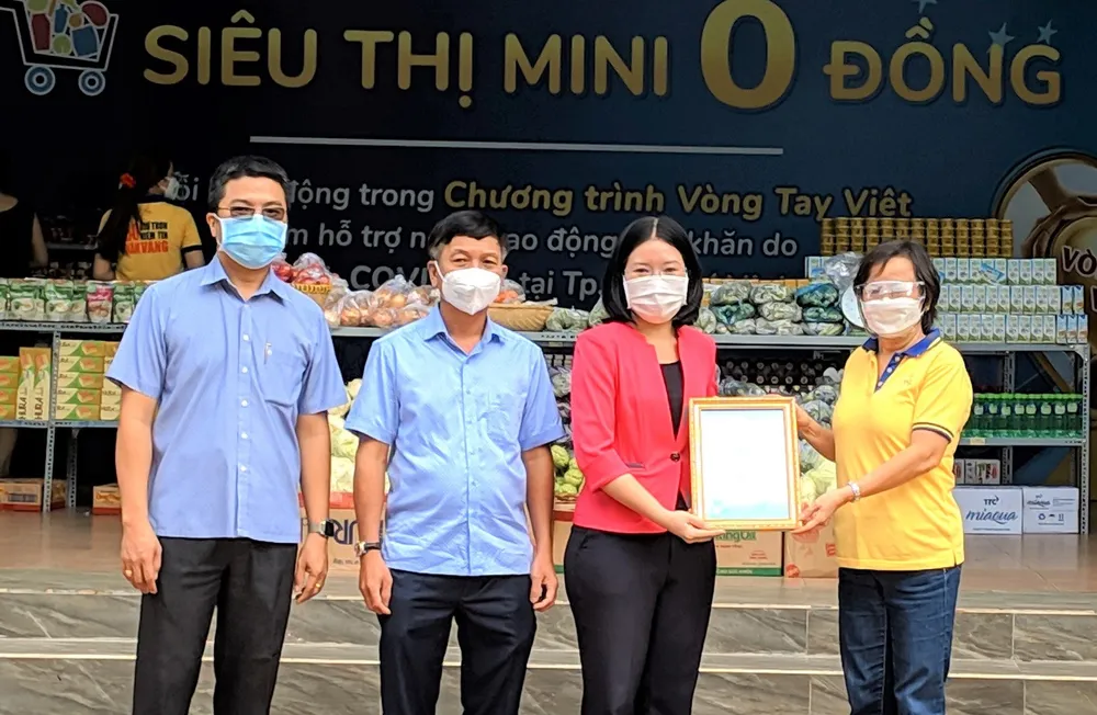 Đồng hành cùng gia đình chính sách, công nhân lao động trong dịch Covid-19  ​ ảnh 1