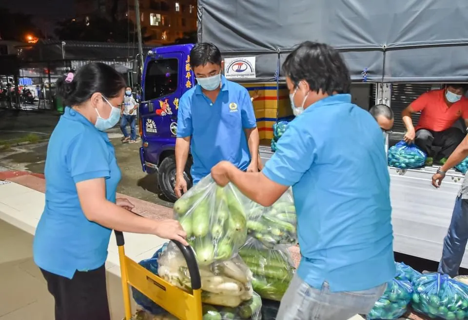 Sóc Trăng gửi 60 tấn hàng hóa hỗ trợ đồng hương và người dân tại TPHCM ảnh 3