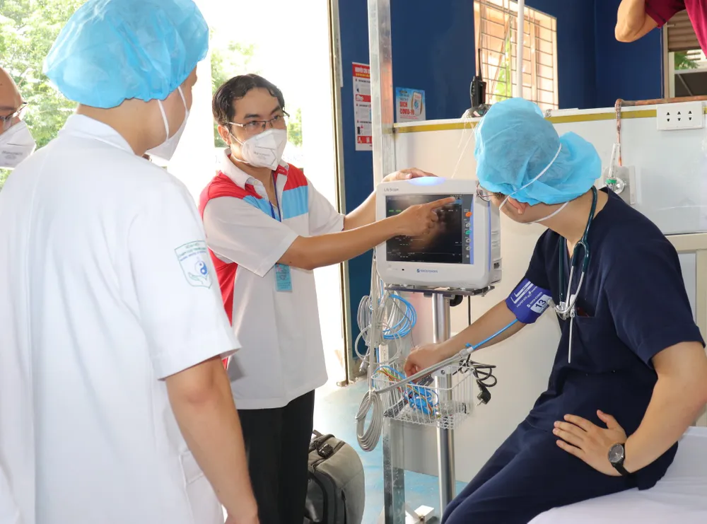 Trường THPT Phú Nhuận thành bệnh viện điều trị F0 ảnh 4