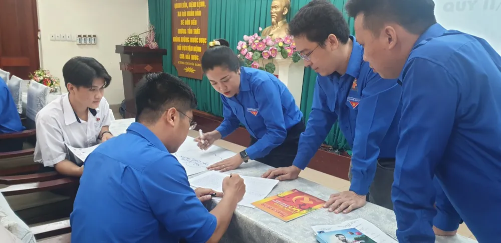 Ra mắt Ban chủ nhiệm CLB Lý luận trẻ Thành đoàn TPHCM ảnh 1