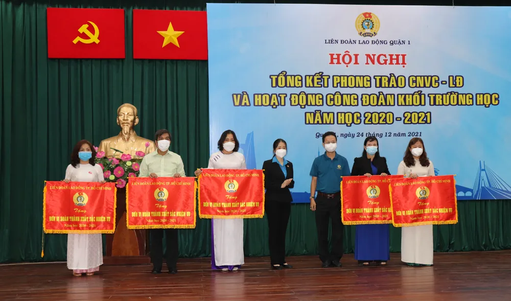 Nhiều hoạt động chăm lo giáo viên ảnh hưởng bởi dịch Covid-19 ảnh 1