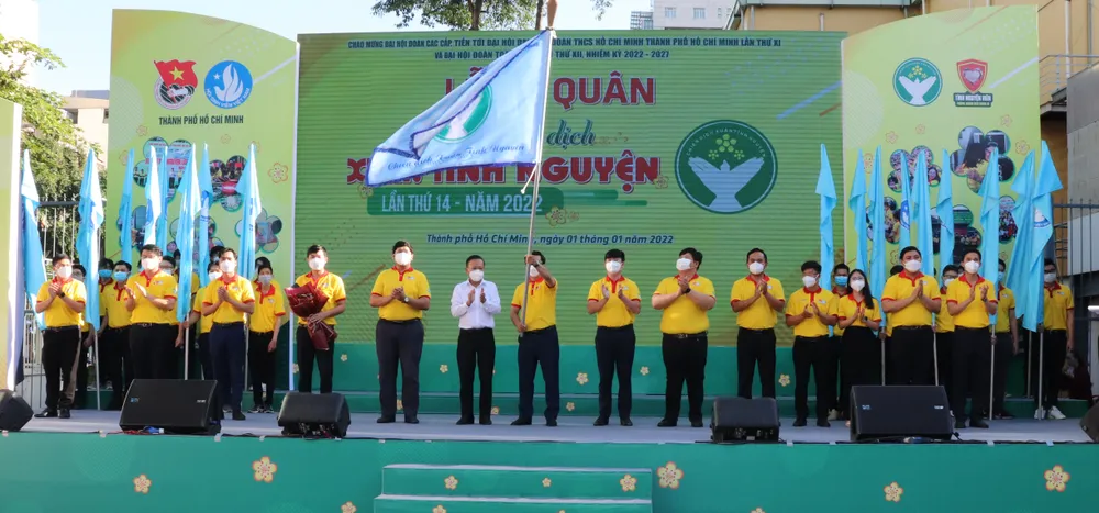 50.000 sinh viên TPHCM ra quân chiến dịch tình nguyện mùa Xuân ngay ngày đầu năm 2022 ảnh 1