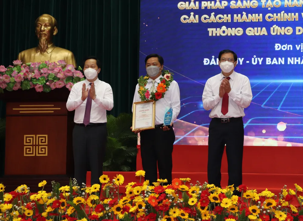 Trao Giải thưởng sáng tạo và tuyên dương công dân tiêu biểu TP Thủ Đức ảnh 1