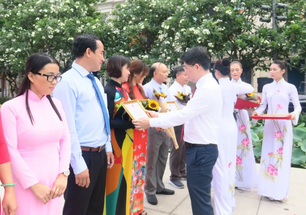 Biểu dương 125 tập thể, cá nhân điển hình học tập Bác ảnh 2