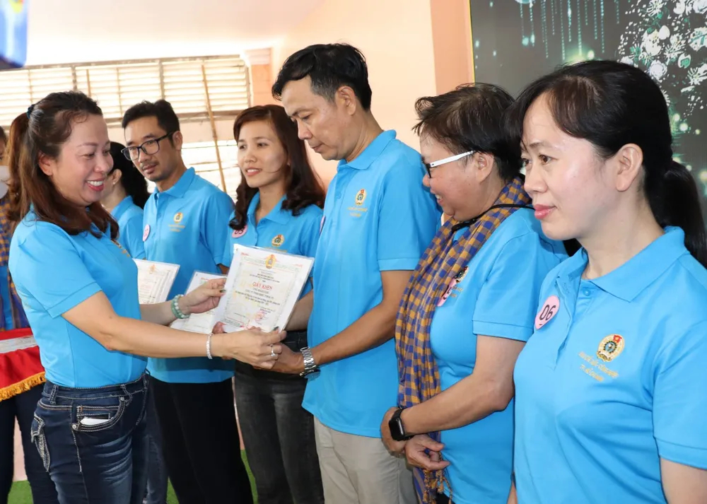 Tuyên dương 188 tập thể, cá nhân sáng tạo trong học tập Bác ảnh 1