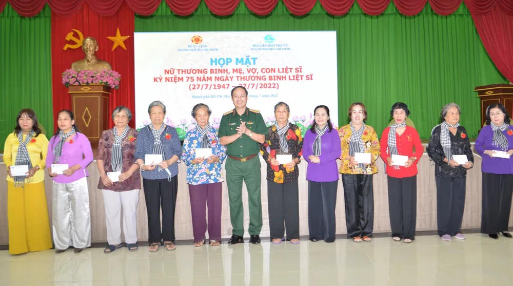 Buổi họp mặt ý nghĩa của những nữ thương binh trên quê hương Đất thép thành đồng ảnh 3