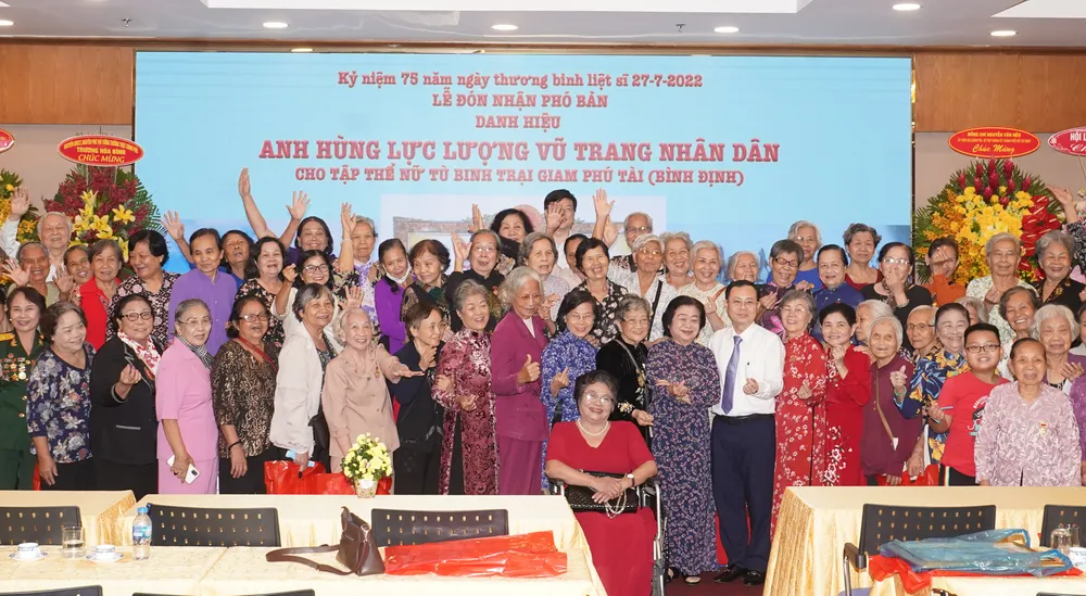 Niềm vui nhận danh hiệu Anh hùng của tập thể nữ tù binh trại giam Phú Tài ảnh 6