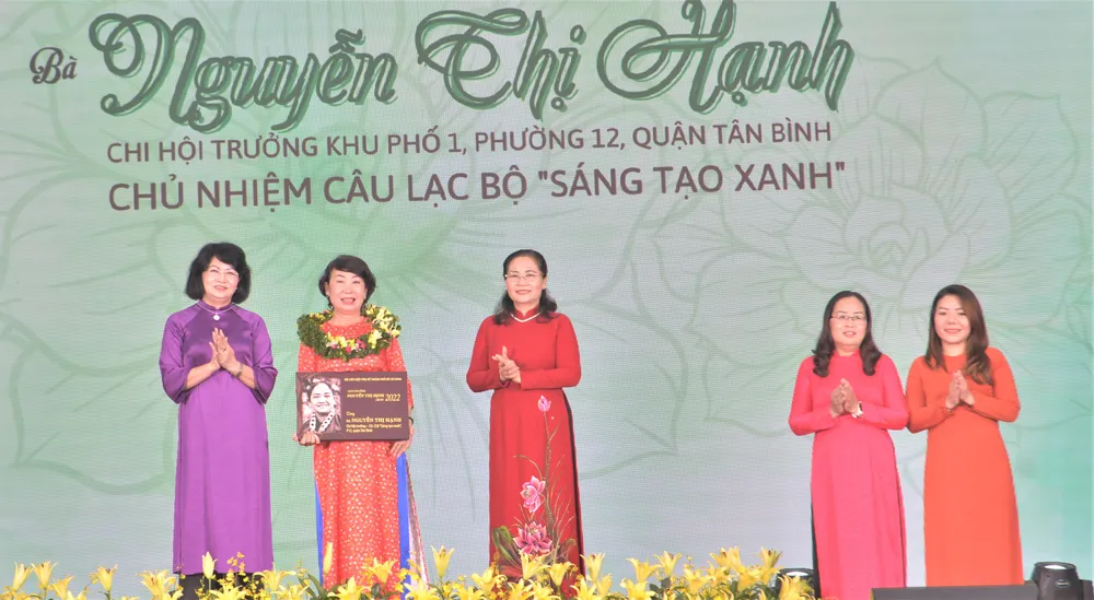 Trao tặng Giải thưởng Nguyễn Thị Định đến 13 tập thể, cá nhân ảnh 2