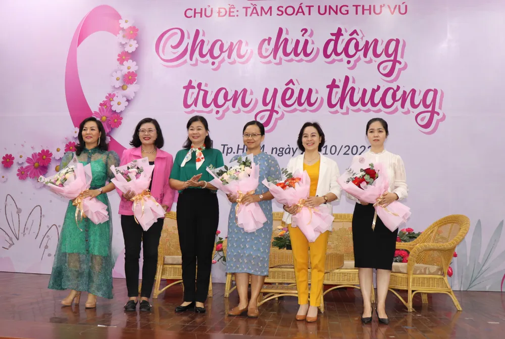 Cần chủ động tầm soát ung thư vú ảnh 2