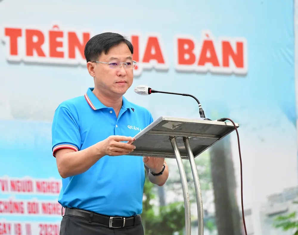 2.500 người đi bộ đóng góp hơn 4,7 tỷ đồng chăm lo người nghèo ảnh 2