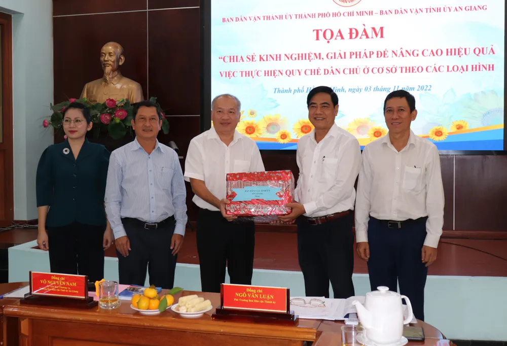 Kịp thời giải quyết các vấn đề bức xúc trong dân ảnh 2