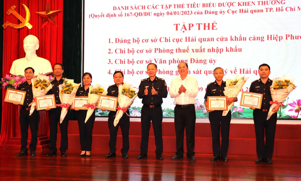 Các tập thể, cá nhân Cục Hải quan TPHCM được biểu dương