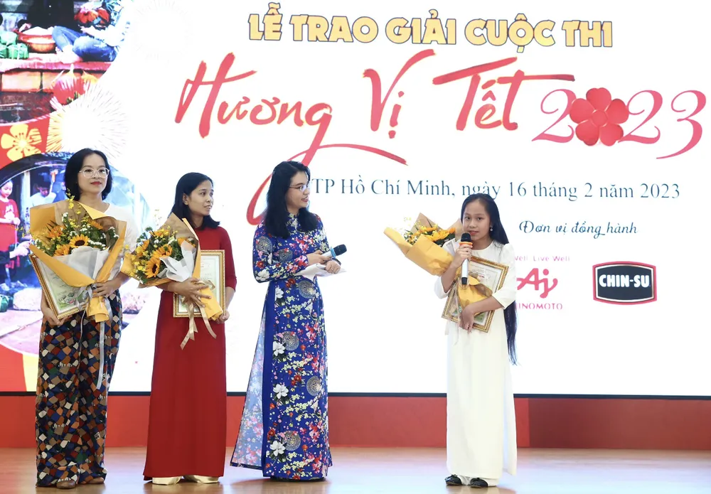 Tác giả Vĩ Dạ chia sẻ cảm xúc nhớ về bà khi viết bài tham gia dự thi