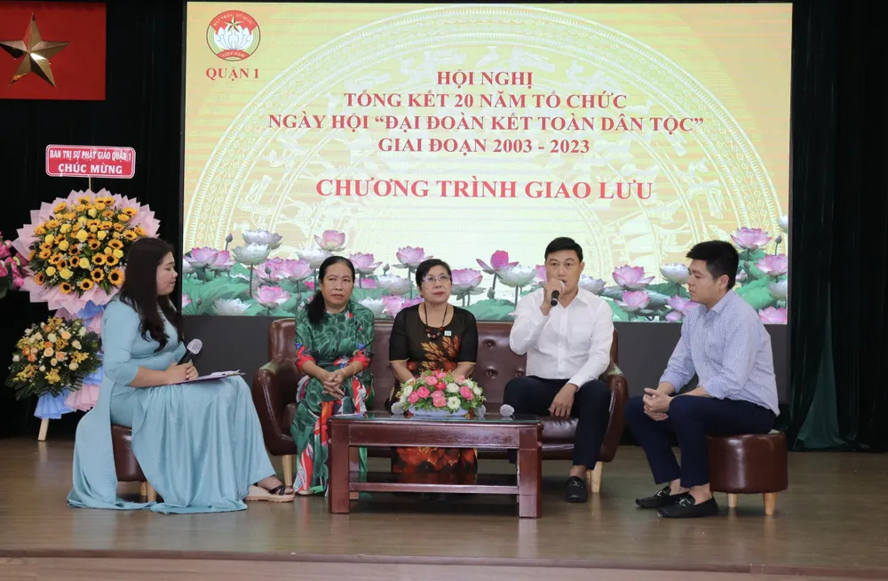 Các đơn vị điển hình giao lưu tại hội nghị