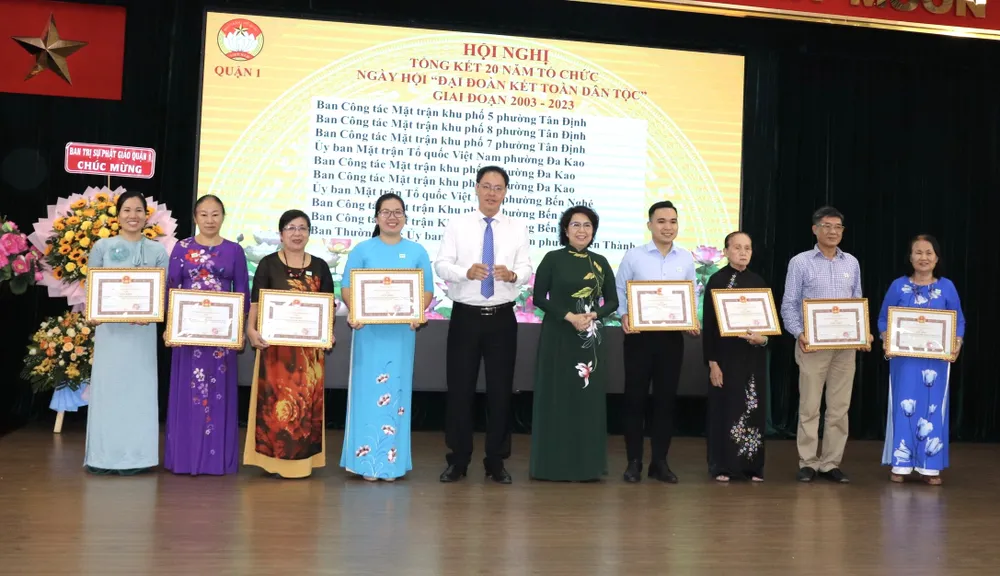 Các tập thể được biểu dương tại hội nghị