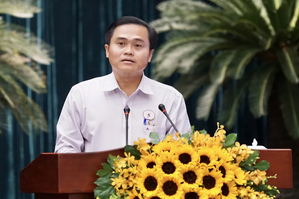 Trưởng Ban Văn hóa Xã hội HĐND TPHCM Cao Thanh Bình phát biểu tại hội nghị. Ảnh: HOÀNG HÙNG