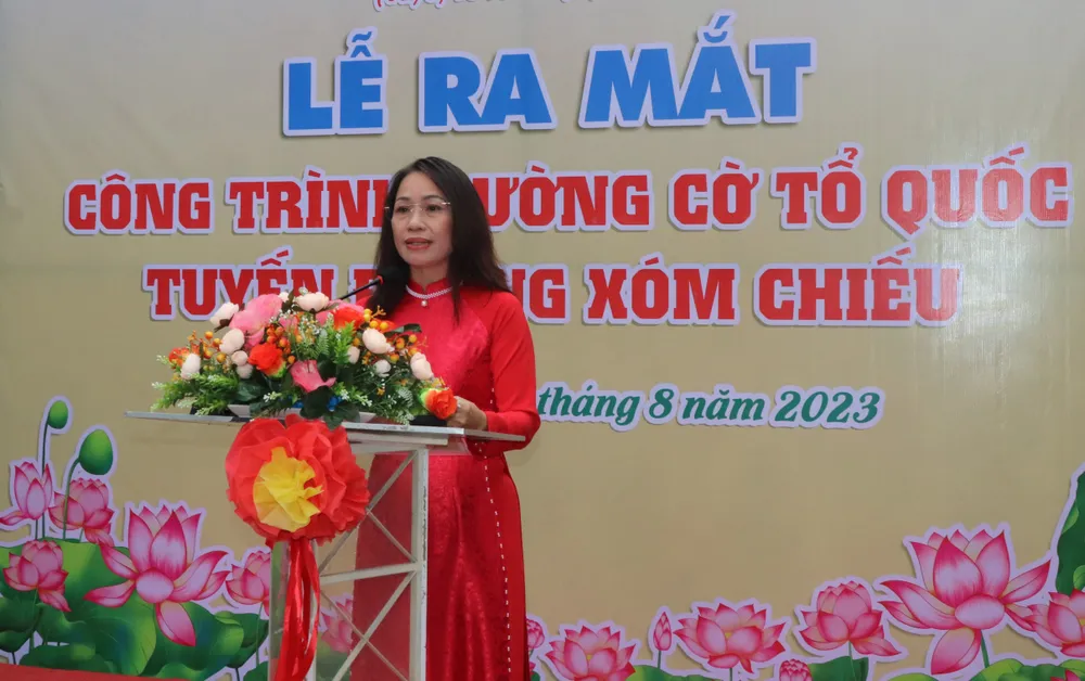 Bí thư Đảng ủy phường 15 Hồ Thị Nguyệt phát động toàn thể người dân trên địa bàn phường 15 cùng thực hiện việc treo cờ Tổ quốc Bí thư Đảng ủy phường 15 Hồ Thị Nguyệt phát động toàn thể người dân trên địa bàn phường 15 cùng thực hiện việc treo cờ Tổ quốc