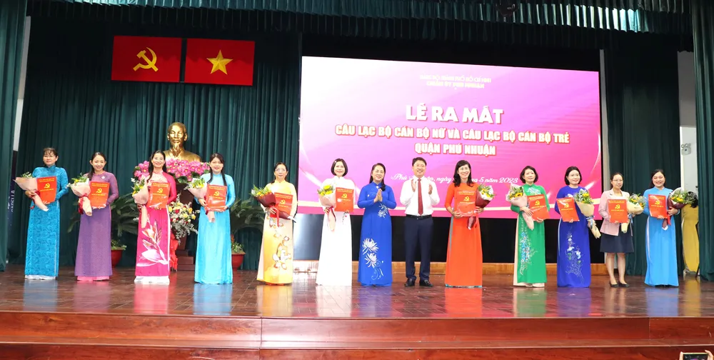 Câu lạc bộ cán bộ nữ quận Phú Nhuận trong ngày ra mắt