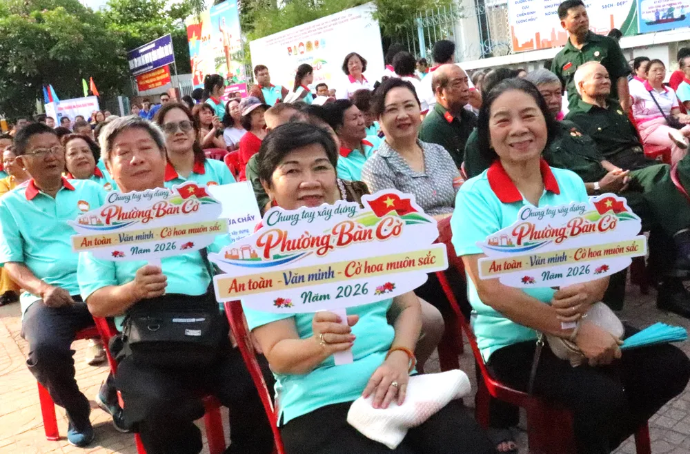 Người dân hưởng ứng xây dựng khu dân cư “Đoàn kết – Nghĩa tình – Tự quản” tại phường Bàn Cờ