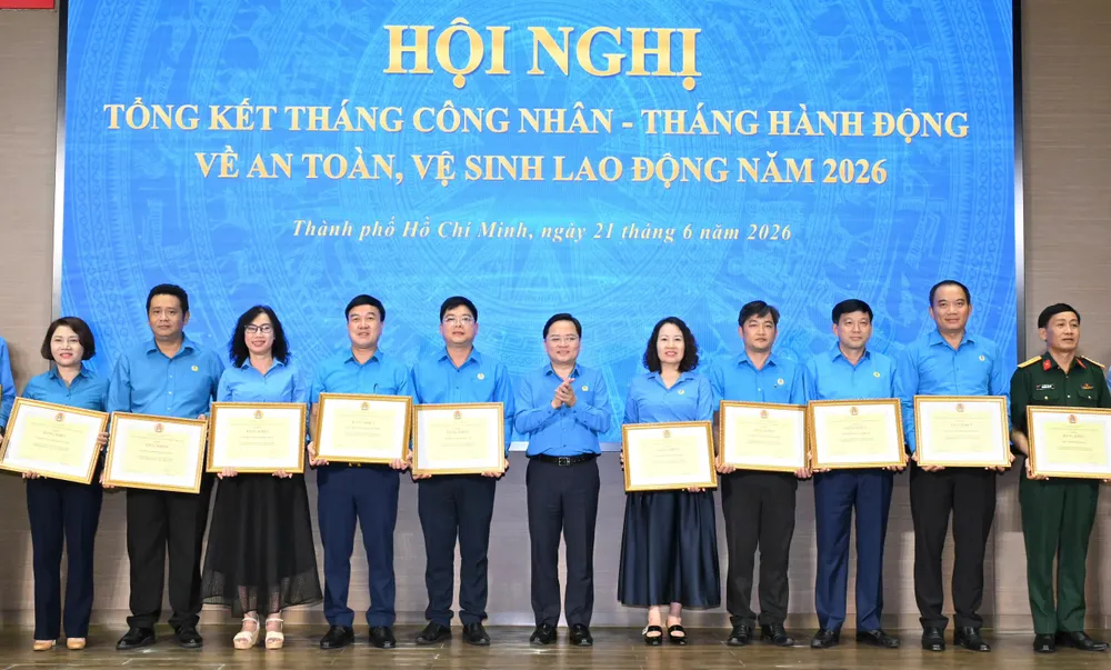 Hinh 1.jpg
