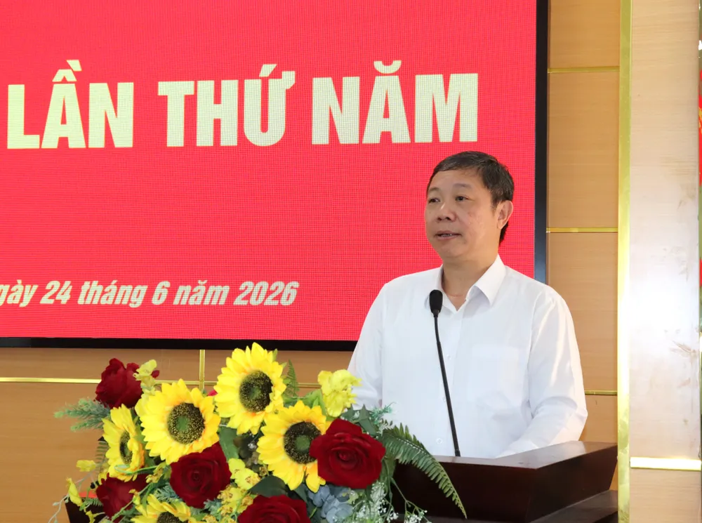 Đồng chí Dương Anh Đức - Trưởng Ban Tuyên giáo và Dân vận Thành ủy TPHCM phát biểu tại hội nghị