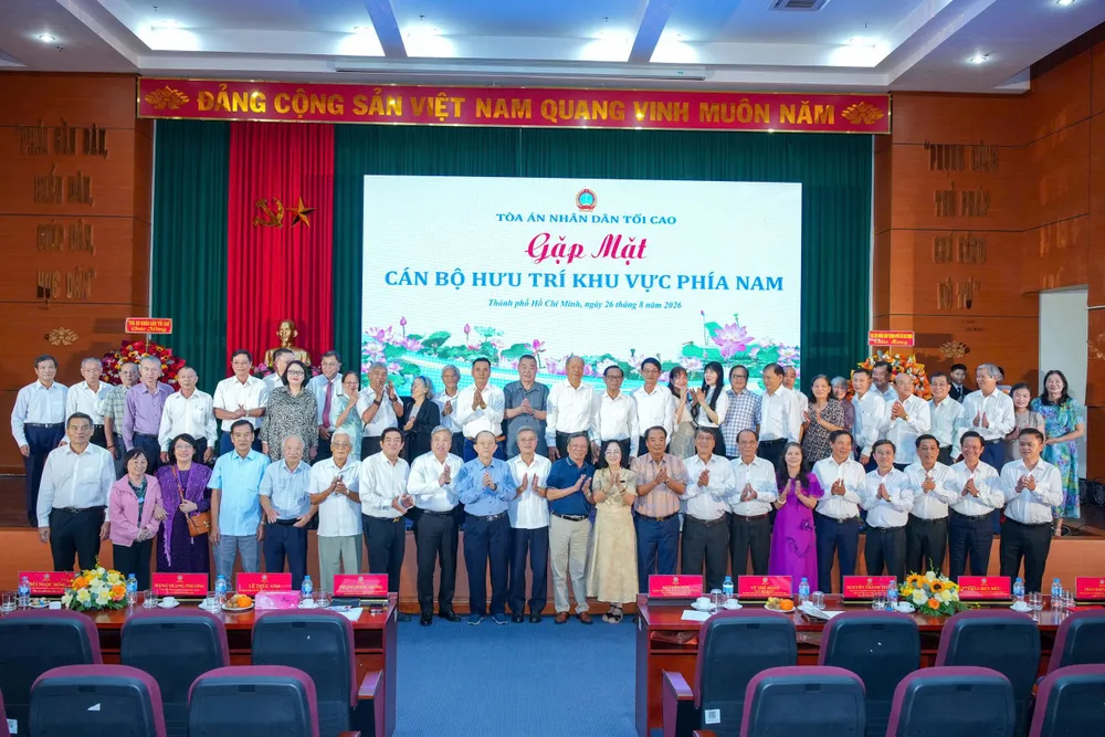 gap-mat-can-bo-huu-tri.jpg