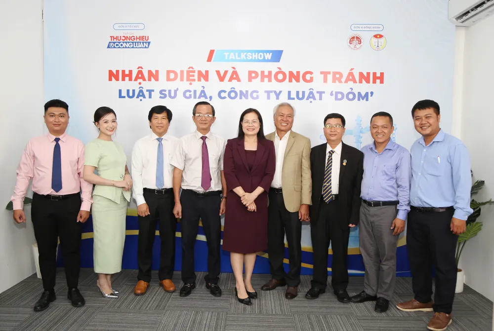 Talkshow Nhan dien va Phong tranh LS gia.jpeg