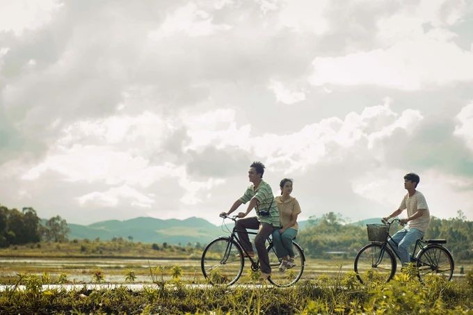 电影《从前有一个爱情故事》中充满浪漫、原始和怀旧的场景。
