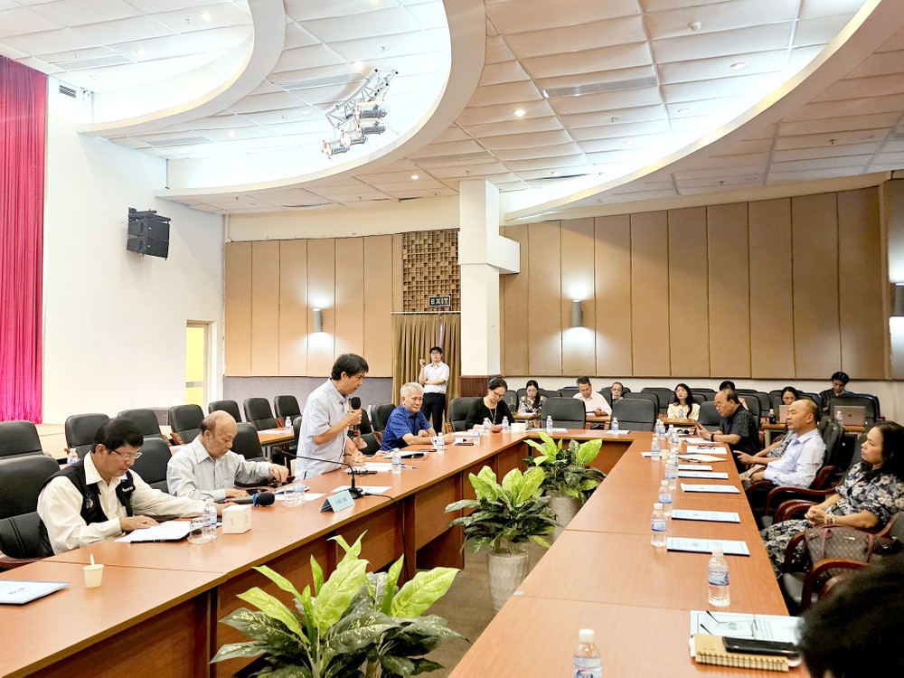 向民众推广文学艺术作品