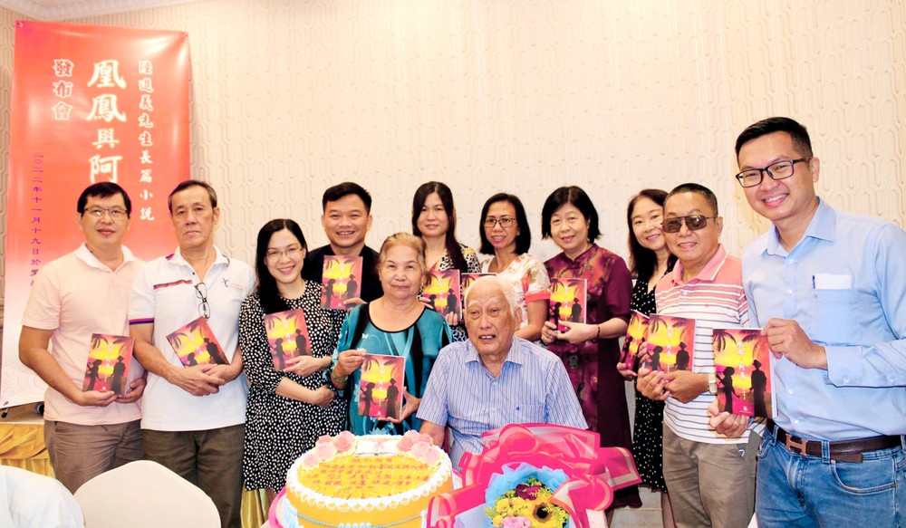 18-2 z6316924264146_5745ce5672f601be93978abfb77869b8.jpg