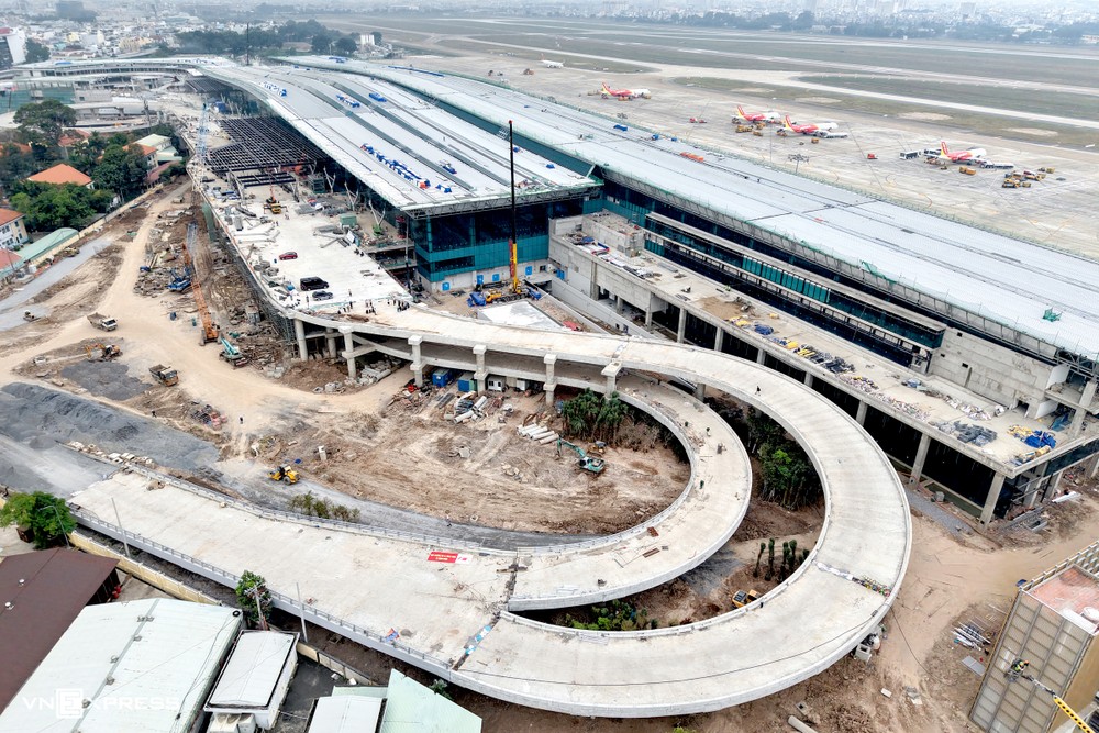 nha ga T3 tan son nhat.jpg