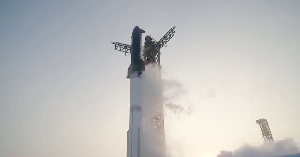 “星舰”再次试飞失败。